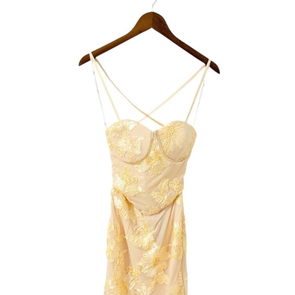 Lulus Nantessa Light Yellow Floral Applique Lace-Up Maxi Dress size S NWT - Picture 6 of 6